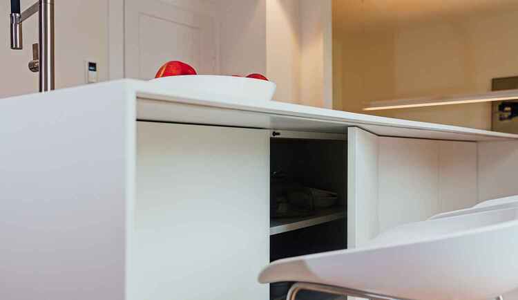 Eine K&uuml;cheninsel findet (fast) immer Platz