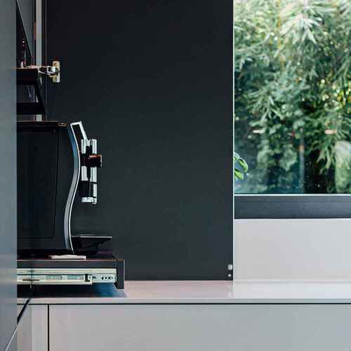 Manufakturk&uuml;che mit Ausblick