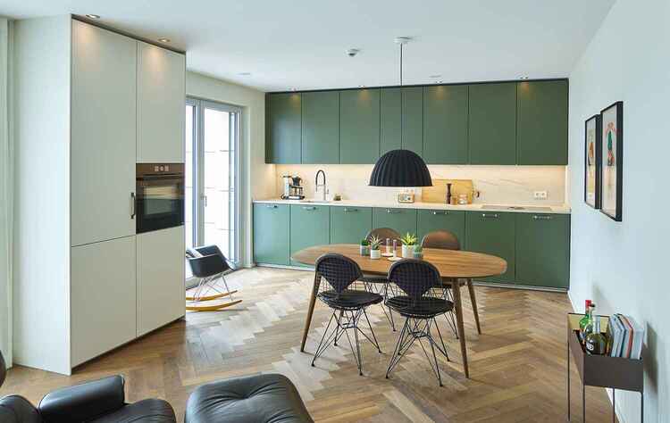 Minimalistische Retro-Küche in Luxemburg