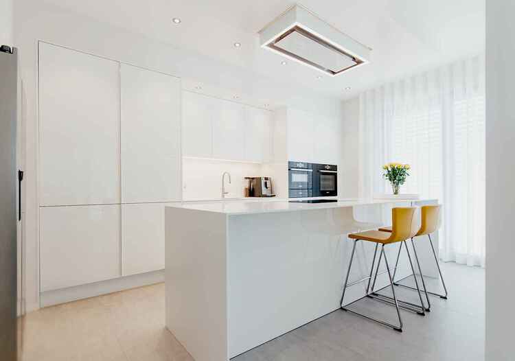 Schreinerk&uuml;che in graziler Anmut