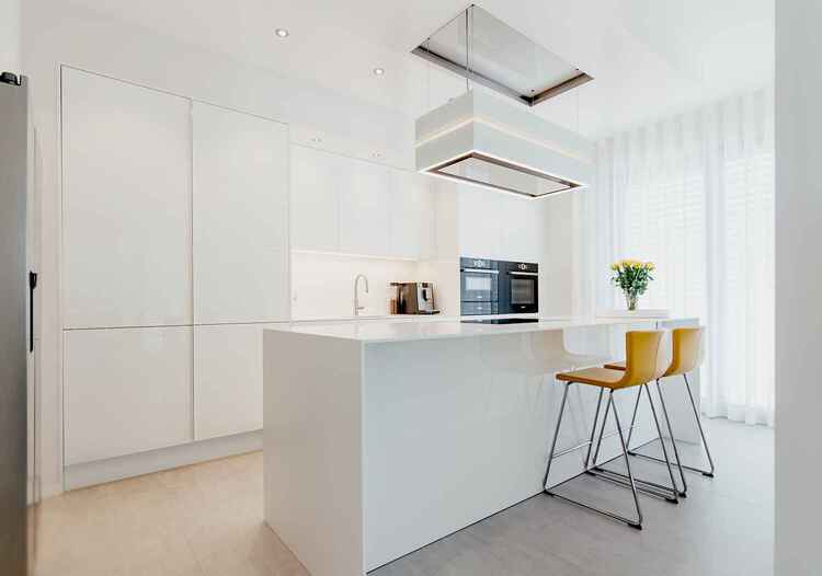 Schreinerk&uuml;che in graziler Anmut