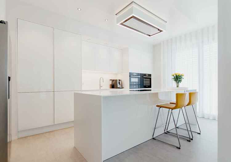 Schreinerk&uuml;che in graziler Anmut