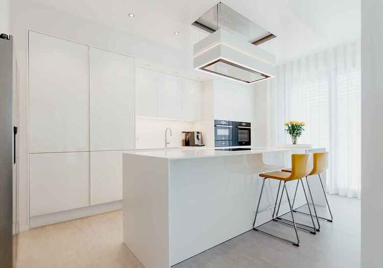 Schreinerk&uuml;che in graziler Anmut