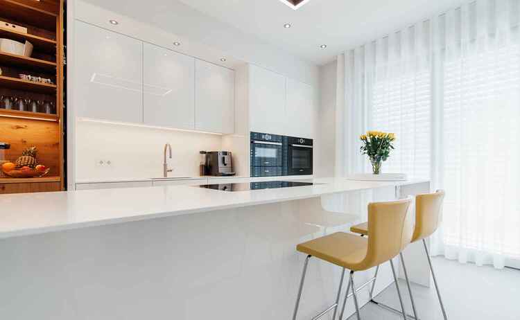 Schreinerk&uuml;che in graziler Anmut