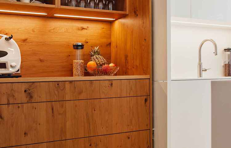 Schreinerk&uuml;che in graziler Anmut