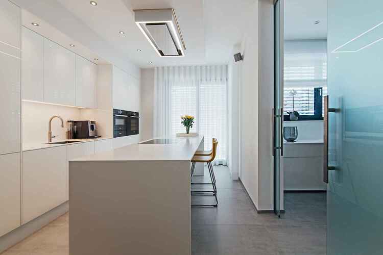 Schreinerk&uuml;che in graziler Anmut